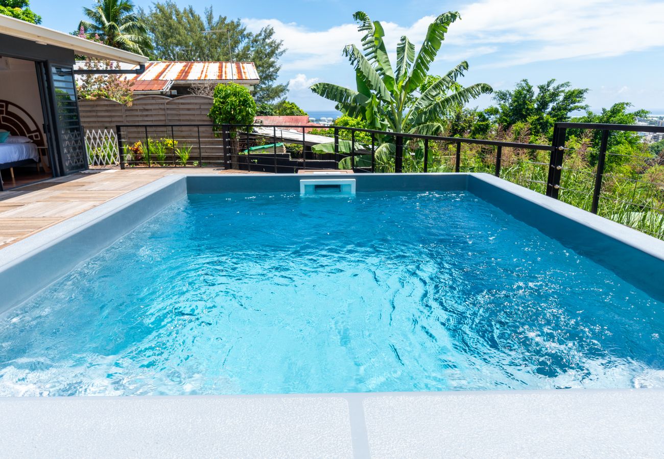 Villa in Papeete - St Ame House Papeete avec Vue et Piscine 